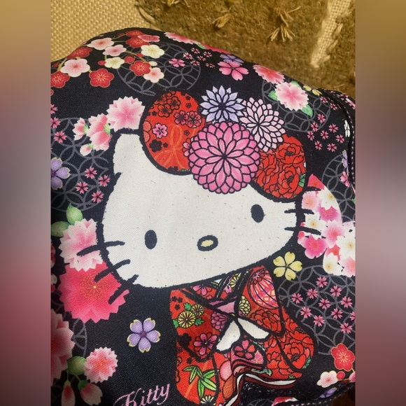 Hello Kitty Manufatto Tote Bag - Picture 2 of 9
